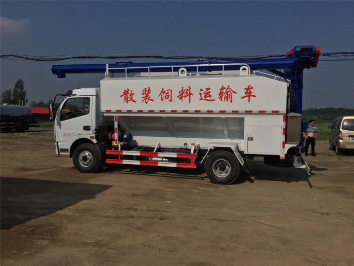 東風(fēng)多利卡12方（6噸）電動飼料車